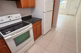 1618 W 26th Ct, Riviera Beach, FL 33404 - Photo 4