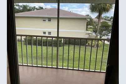 1550 SE Royal Green Circle, Port Saint Lucie, FL 34952 - Photo 8
