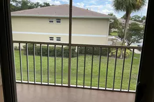 1550 SE Royal Green Cir, Port Saint Lucie, FL 34952 - Photo 8