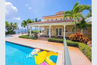 1040 Lake Shore Drive #104, Lake Park, FL 33403 - Photo 1
