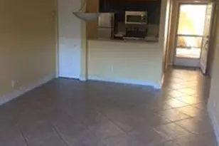 1040 Lake Shore Dr, Lake Park, FL 33403 - Photo 4