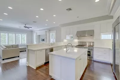 425 NE 11th Avenue, Fort Lauderdale, FL 33301 - Photo 12