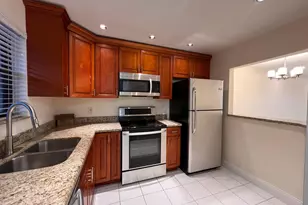21911 Lake Forest Cir, Boca Raton, FL 33433 - Photo 2