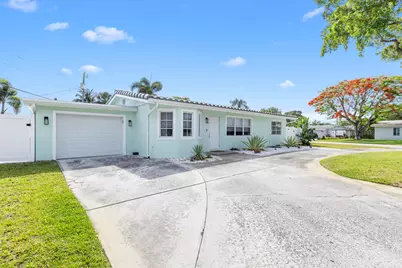 612 SE 10th Avenue, Deerfield Beach, FL 33441 - Photo 2
