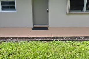29 Lake Vista Trail, Port Saint Lucie, FL 34952 - Photo 2
