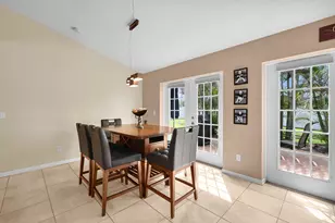 2522 SE Lyman Cir, Port Saint Lucie, FL 34952 - Photo 10