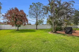 2522 SE Lyman Cir, Port Saint Lucie, FL 34952 - Photo 34