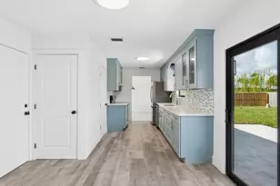5432 SE 50th Dr, Stuart, FL 34997 - Photo 6