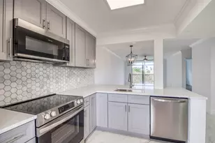 6795 Huntington Ln, Delray Beach, FL 33446 - Photo 2