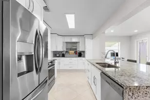 1701 SW 8th Ave, Boynton Beach, FL 33426 - Photo 8