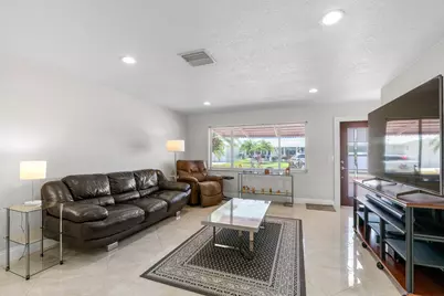 1701 SW 8th Avenue, Boynton Beach, FL 33426 - Photo 4