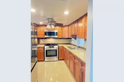 301 SE 3rd Street #606, Dania Beach, FL 33004 - Photo 2