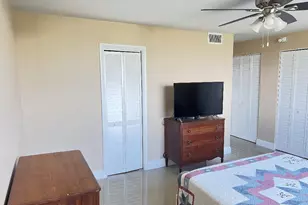 301 SE 3rd St, Dania Beach, FL 33004 - Photo 16