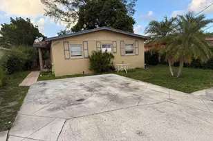 1676 W 10th St, Riviera Beach, FL 33404 - Photo 2