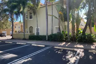 101 Lake Monterey Cir, Boynton Beach, FL 33426 - Photo 2