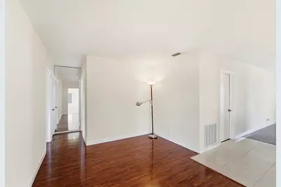 8304 NW 59th Street, Tamarac, FL 33321 - Photo 12