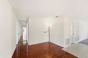 8304 NW 59th St, Tamarac, FL 33321 - Photo 12