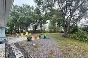 2342 SE Seamist St, Port Saint Lucie, FL 34952 - Photo 20