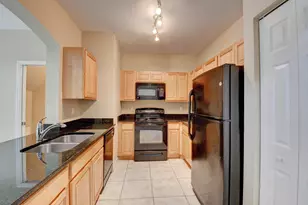 113 Hemingway Ct, Palm Springs, FL 33461 - Photo 2