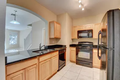 113 Hemingway Court, Palm Springs, FL 33461 - Photo 4