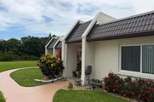 212 Lake Susan Ln, West Palm Beach, FL 33411 - Photo 2