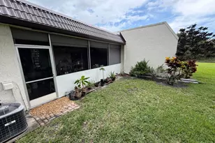 212 Lake Susan Ln, West Palm Beach, FL 33411 - Photo 18