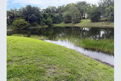 212 Lake Susan Lane, West Palm Beach, FL 33411 - Photo 12