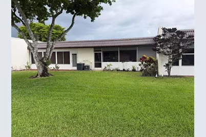 212 Lake Susan Lane, West Palm Beach, FL 33411 - Photo 14