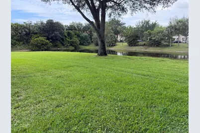 212 Lake Susan Lane, West Palm Beach, FL 33411 - Photo 16