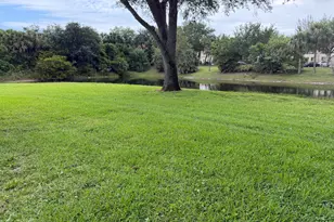 212 Lake Susan Ln, West Palm Beach, FL 33411 - Photo 16