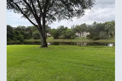 212 Lake Susan Lane, West Palm Beach, FL 33411 - Photo 8