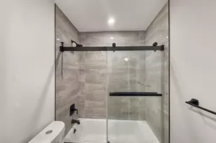 2700 S Oakland Forest Dr, Oakland Park, FL 33309 - Photo 16