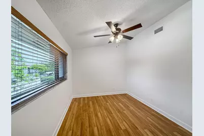 2700 S Oakland Forest Drive #305, Oakland Park, FL 33309 - Photo 32