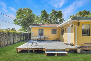 713 NE 35th St, Oakland Park, FL 33334 - Photo 6