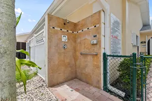 625 W Lake Jasmine Cir, Vero Beach, FL 32962 - Photo 36