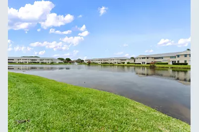 625 W Lake Jasmine Circle #108, Vero Beach, FL 32962 - Photo 12