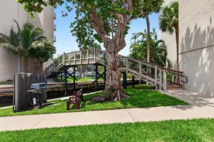 12 Royal Palm Way, Boca Raton, FL 33432 - Photo 4