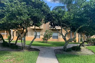 4799 Via Palm Lakes, West Palm Beach, FL 33417 - Photo 2