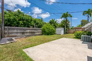 1029 Andrews Rd, West Palm Beach, FL 33405 - Photo 4