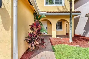 3260 Commodore Ct, West Palm Beach, FL 33411 - Photo 2