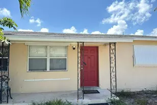 527 Puritan Rd, West Palm Beach, FL 33405 - Photo 1