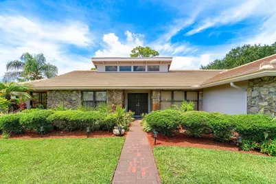 9405 Dundee Drive, Lake Worth, FL 33467 - Photo 4