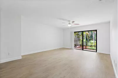 9405 Dundee Drive, Lake Worth, FL 33467 - Photo 18