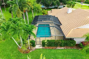 9405 Dundee Dr, Lake Worth, FL 33467 - Photo 2