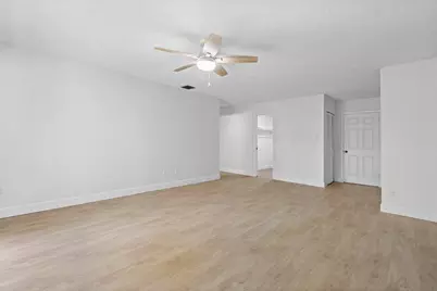 9405 Dundee Drive, Lake Worth, FL 33467 - Photo 22