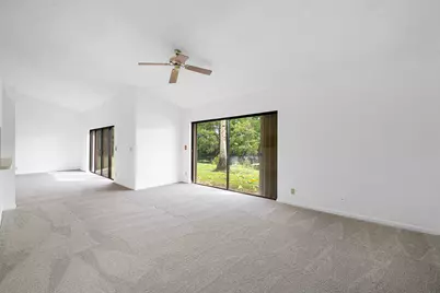 9297 Laurel Green Drive, Boynton Beach, FL 33437 - Photo 12