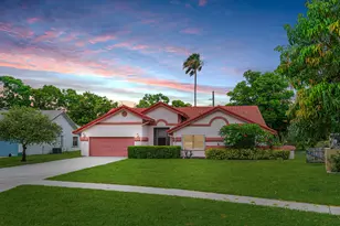 9297 Laurel Green Dr, Boynton Beach, FL 33437 - Photo 4