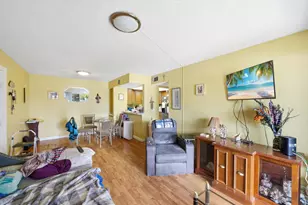 1530 SE Royal Green Cir, Port Saint Lucie, FL 34952 - Photo 4