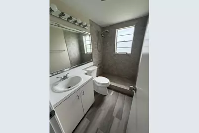 36 Norwich B, West Palm Beach, FL 33417 - Photo 6