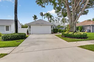 6475 Terra Rosa Cir, Boynton Beach, FL 33472 - Photo 2